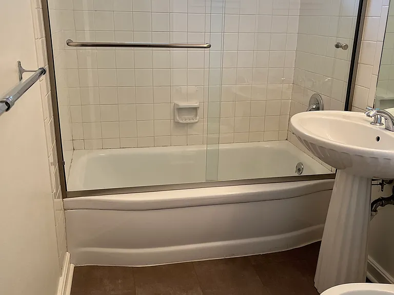 3605 Martin Dr — Photo 28