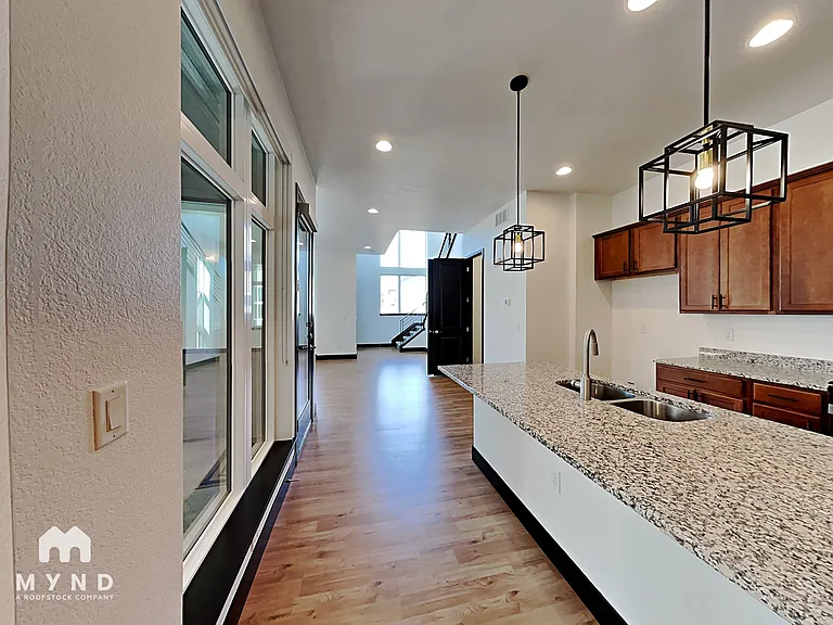 5894 Perth St — Photo 15