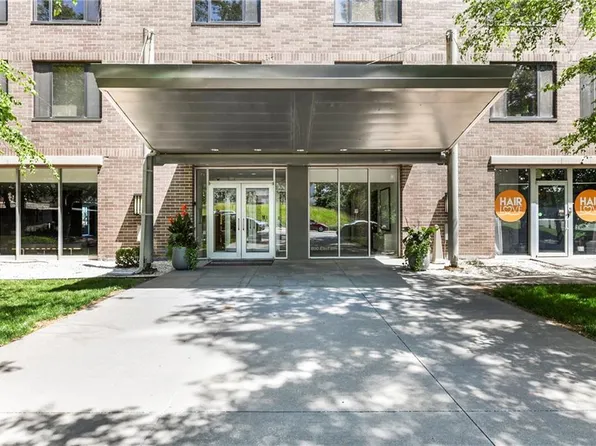 600 E 8th St APT 6Q, Kansas City, MO 64106