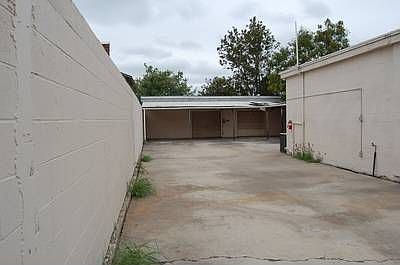 5th image of 3004 San Bernardo Ave
