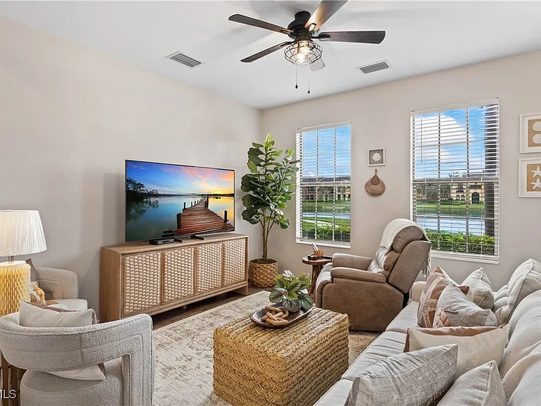 11908 Izarra Way #7005 — Photo 3