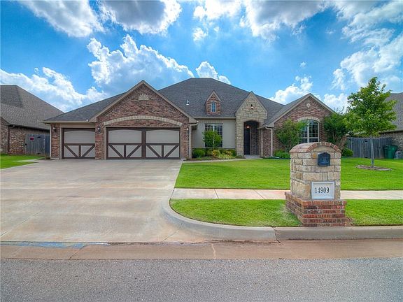 2nd image of 14909 Trumball Cir
