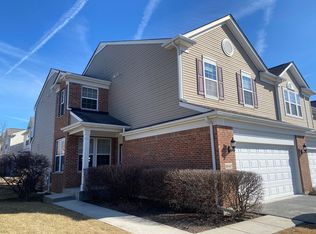 10S417 Carrington Cir, Burr Ridge, IL 60527