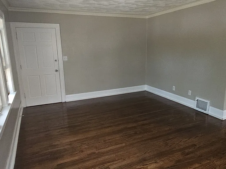 1313 Evelyn St #2 — Photo 8