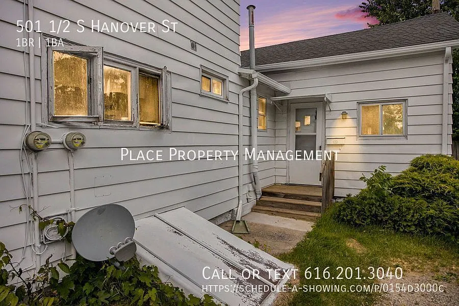 501 1/2 S Hanover St - Cozy 1 Bed Apartment — Photo 3