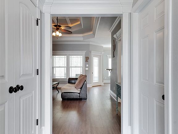 2nd image of 172 Carousel Cir