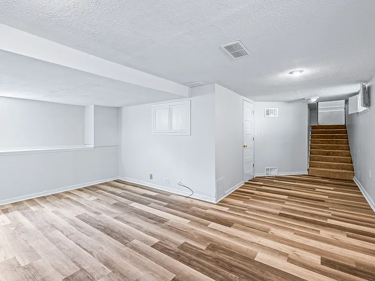 6148 Ruggles St — Photo 20