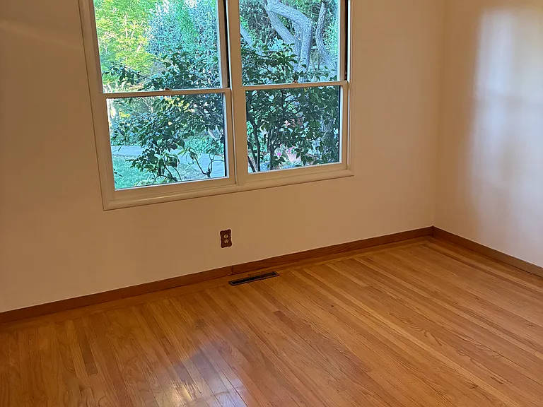 3057 South Ct — Photo 2