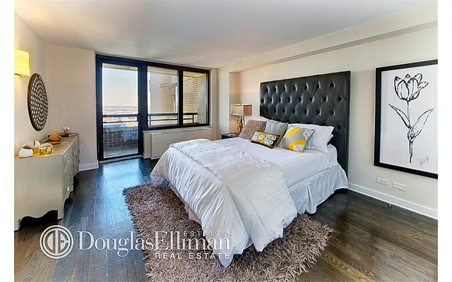 Rented by Douglas Elliman | media 21