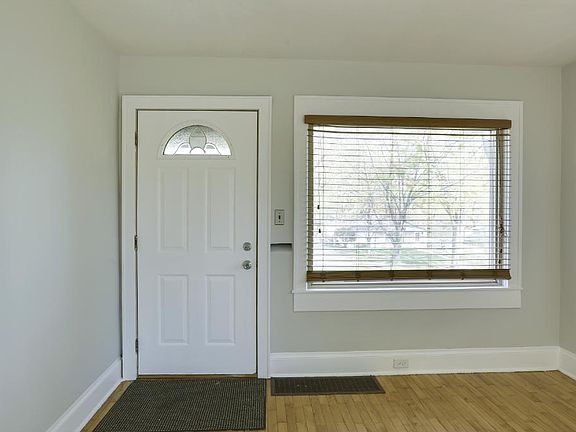 3rd image of 3408 McKinley St NE