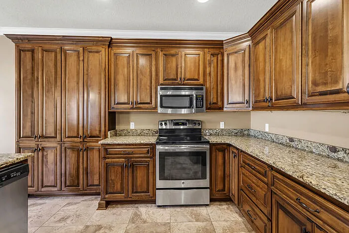 62 Tantallon Dr — Photo 14