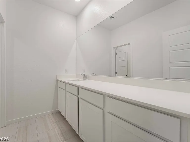 2558 Venetia Pointe St — Photo 17