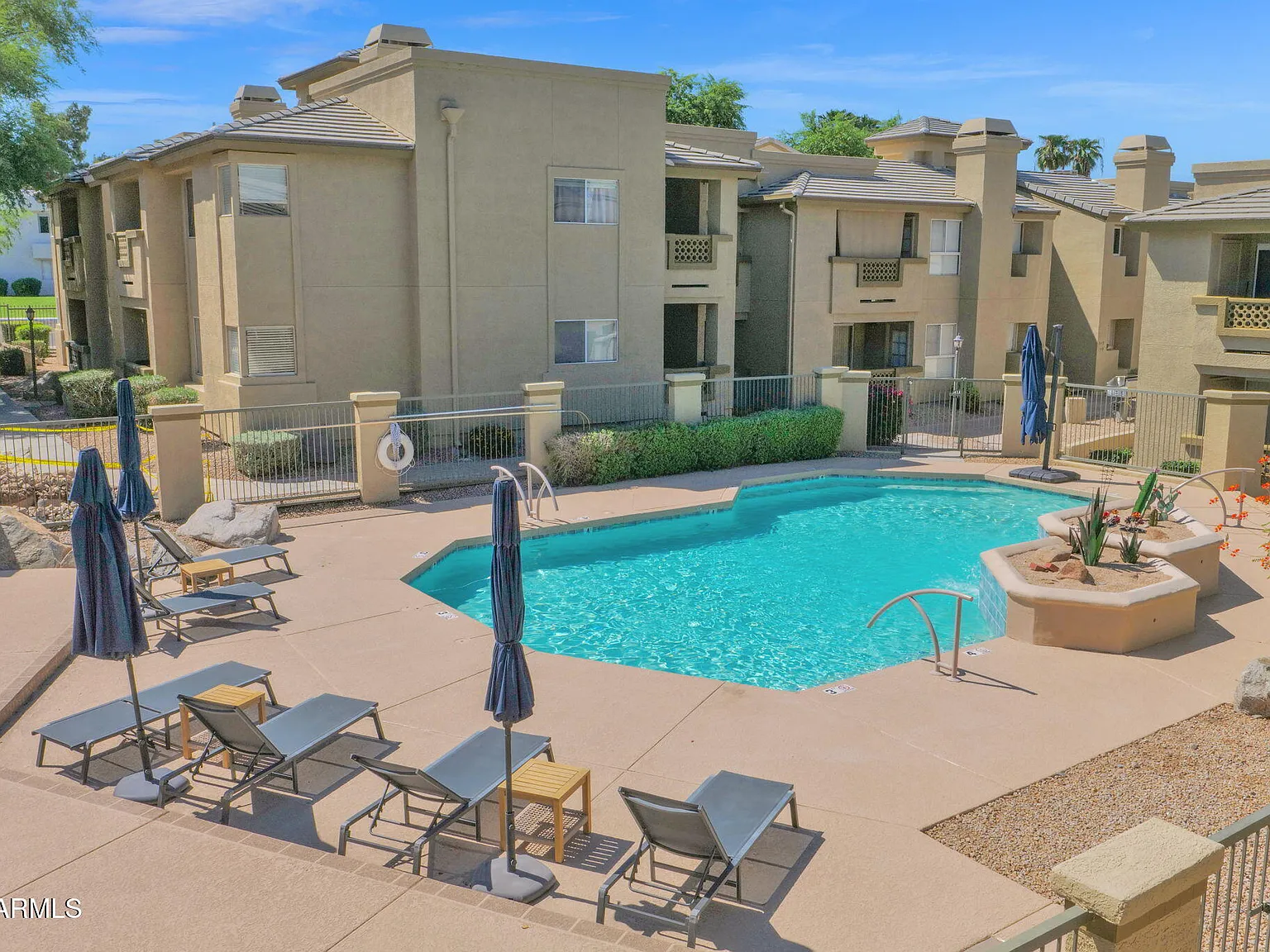 2 bed, 2.0 bath, 1011 sqft, $1,700 — Photo 3