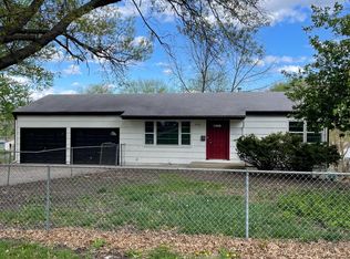 11113 N Locust St, Kansas City, MO 64155