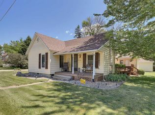 302 S Main St, Pierson Station, IL 61929