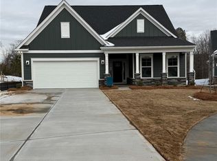 992 Exeter Dr, Sherrills Ford, NC 28673