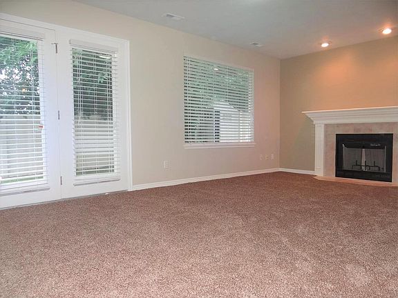 5th image of 923 E Michael Mills Pl