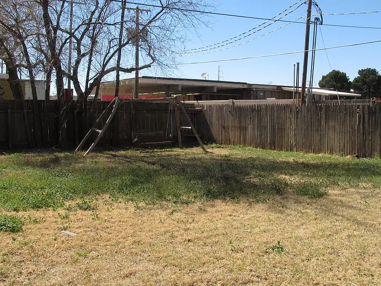4806 Canton Ave — Photo 7