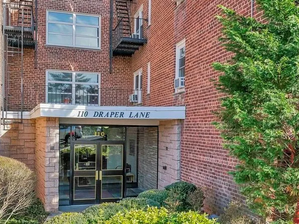 110 Draper Lane #L8S, Dobbs Ferry, NY 10522