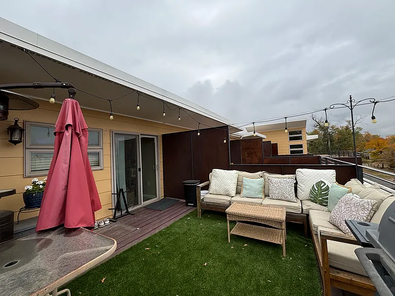 Private deck
