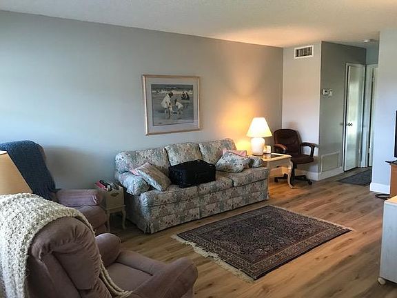 2nd image of 24 Vista Gardens Trl APT 205