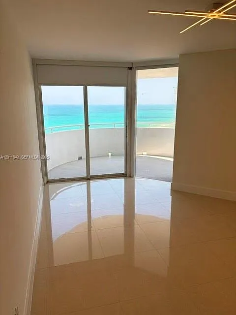 3 bed, 1700 sqft, $8,500 — Photo 4