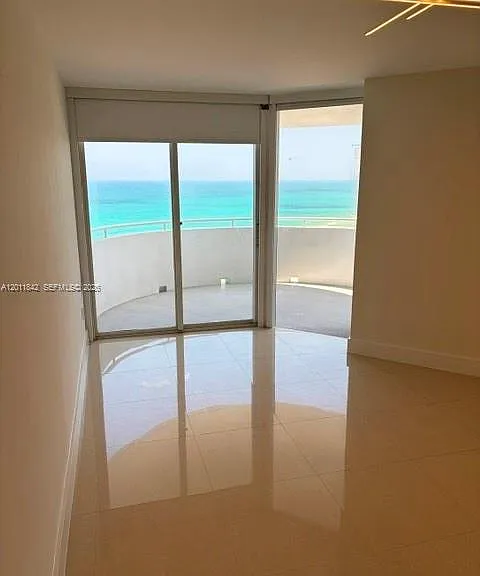 6301 Collins Ave #2203 — Photo 4