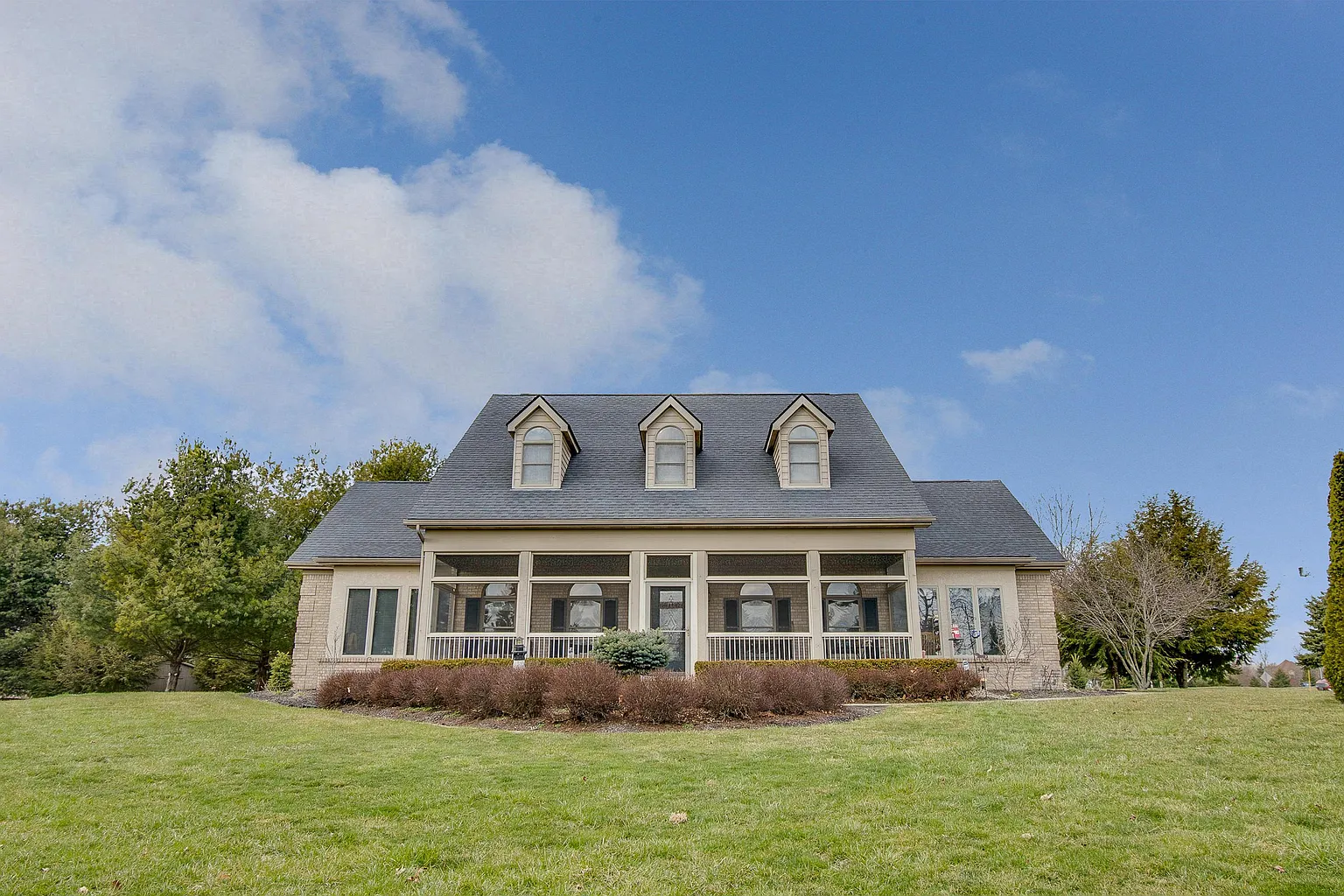 10063 Allen Rd photo 1