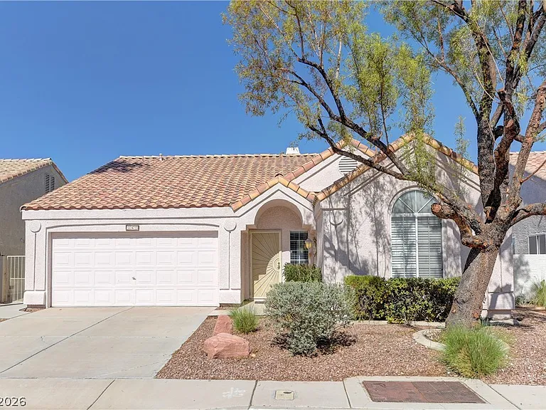 362 Promontory Dr — Photo 1