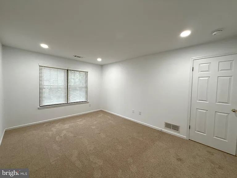 1512 Foxmeadow Cir #1512 — Photo 24