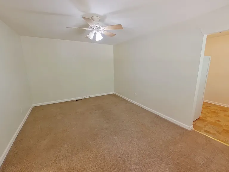 5112 E New Jersey Dr — Photo 2