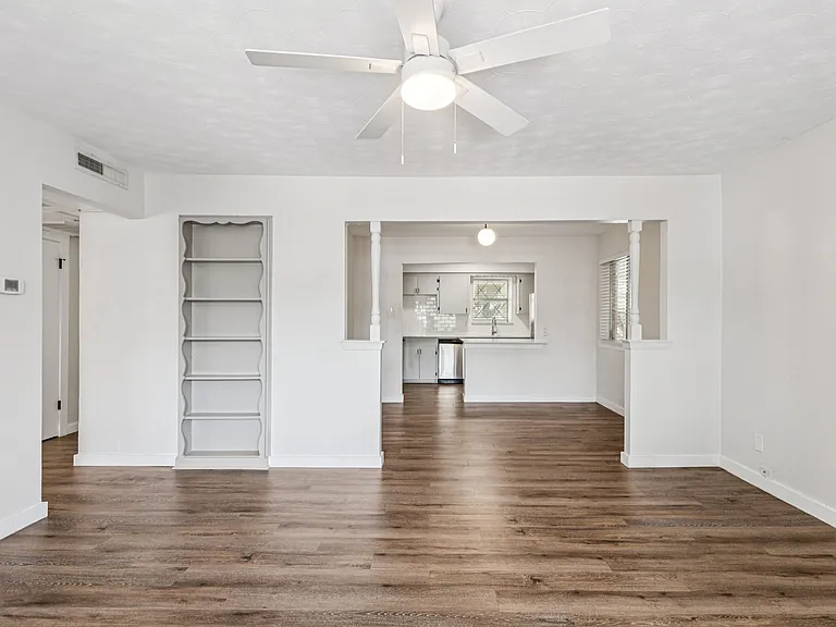 Colony House — Photo 39