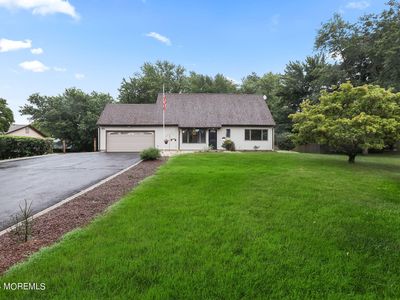 10 Summit Avenue, Manalapan, NJ, 07726