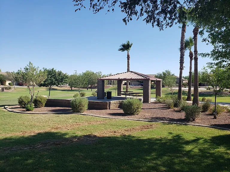 208 E Caribbean Dr — Photo 29
