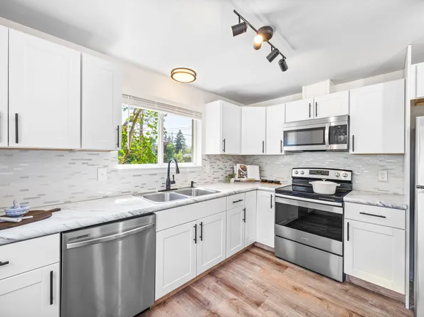 3341 S Alaska St, Tacoma, WA 98418