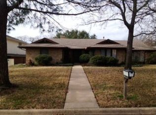 2 Whispering Vine Ct, Grapevine, TX 76051