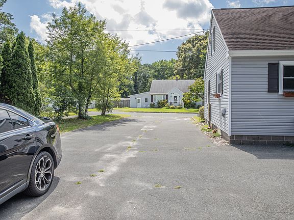 5th image of 107 Staton St