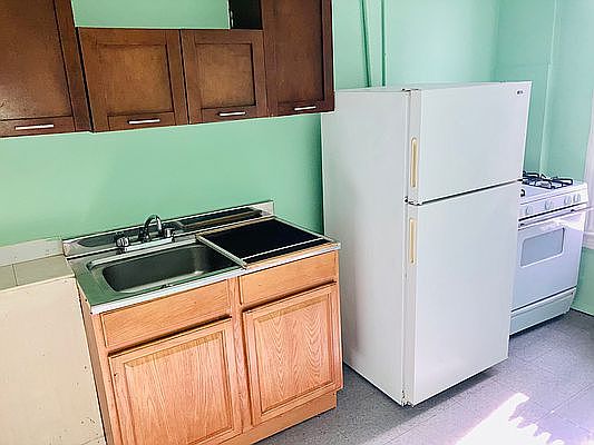 1st image of 1878 Bergen St #2