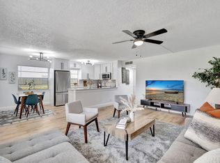 52 Burgundy Dr #B, Delray Beach, FL 33484