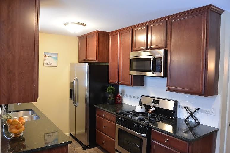 2nd image of 6400 Quail Ave N