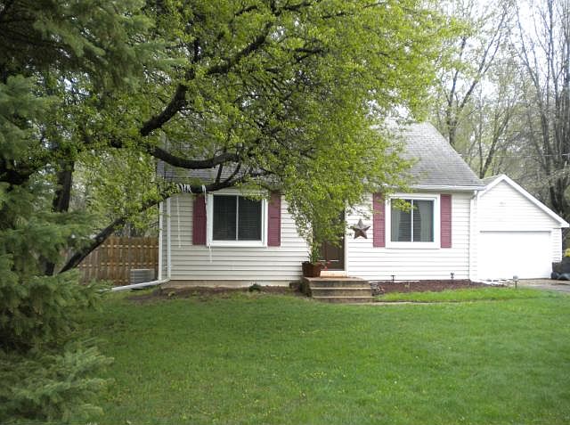 1st image of 2666 Margaret Ave E