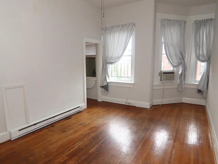 2200 Maryland Ave #C2 — Photo 3