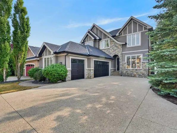 4 W Aspen Cliff Close SW, Calgary, AB T3H 0L9