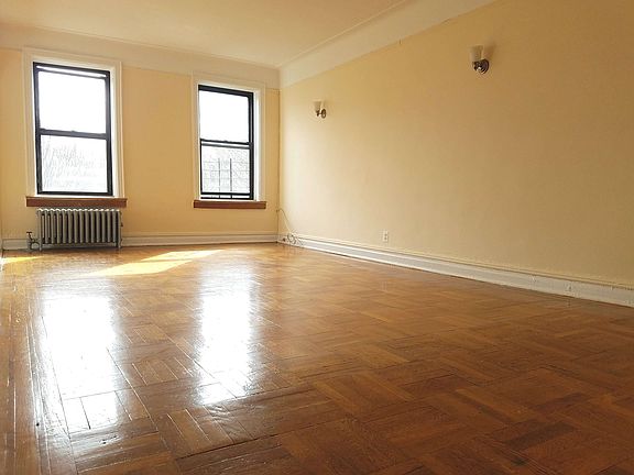 3rd image of 4115 45th St APT 3R