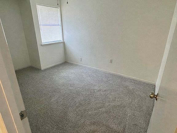 4th image of 6925 SW Hampshire Cir