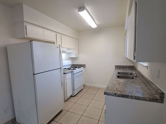 3rd image of 2167 Martin Luther King Jr Blvd #102