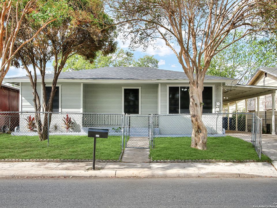 1st image of 327 La Gloria St