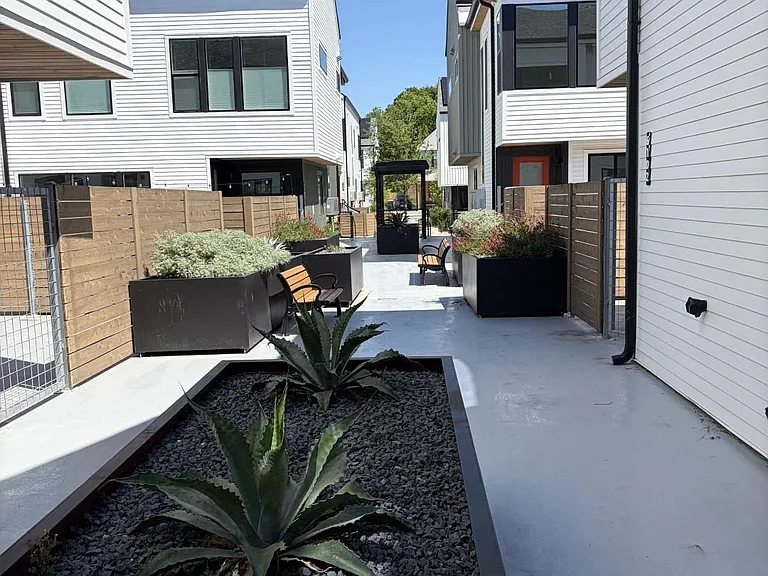 2200 McFly St #6105 — Photo 38