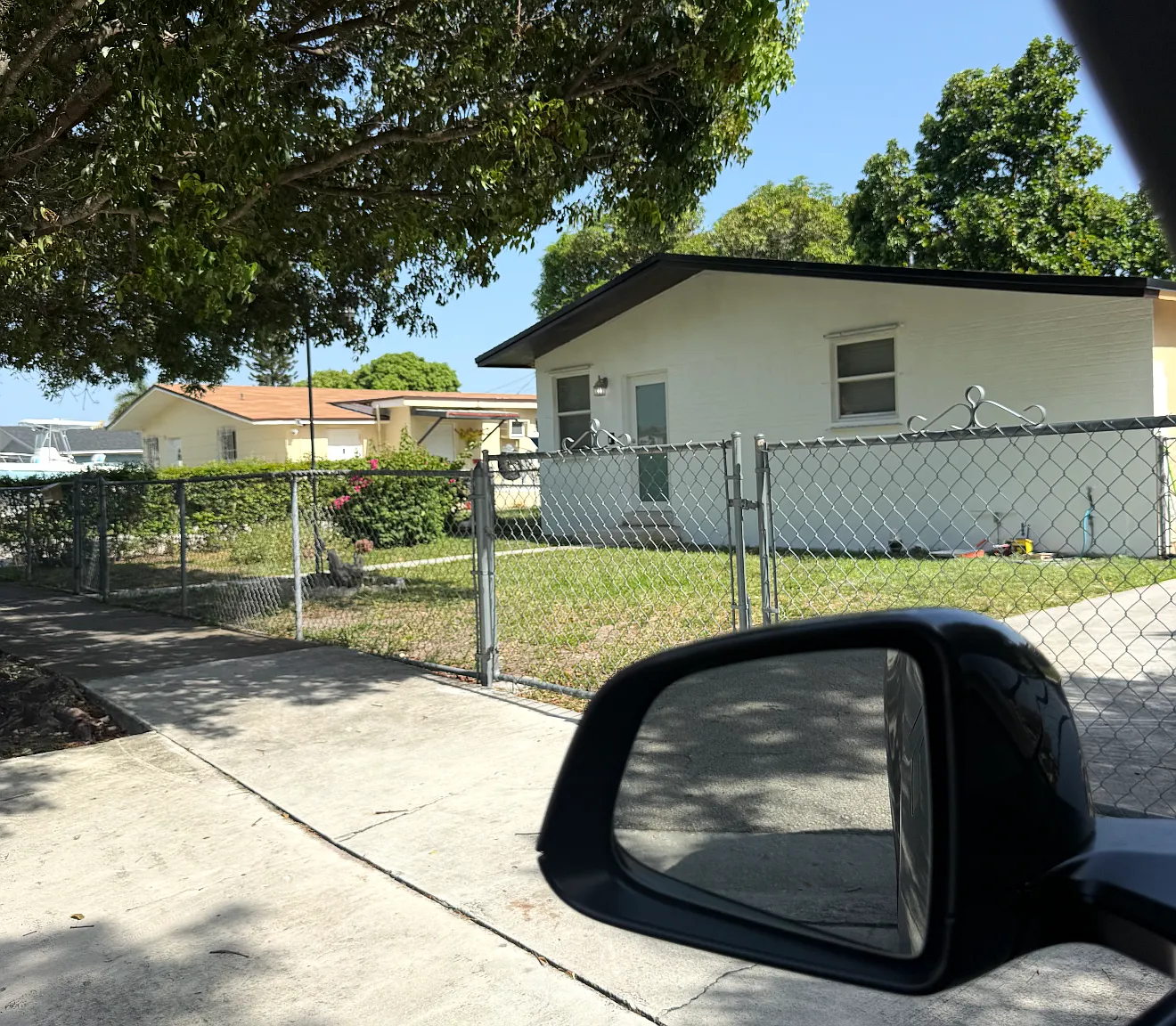 3 bed, 1300 sqft, $3,350 — Photo 1