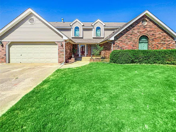 7005 Twin Lakes Cir, Warr Acres, OK 73132